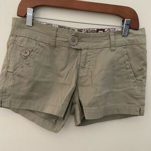Freestyle Female summer shorts. Carton color. Size 7/28.